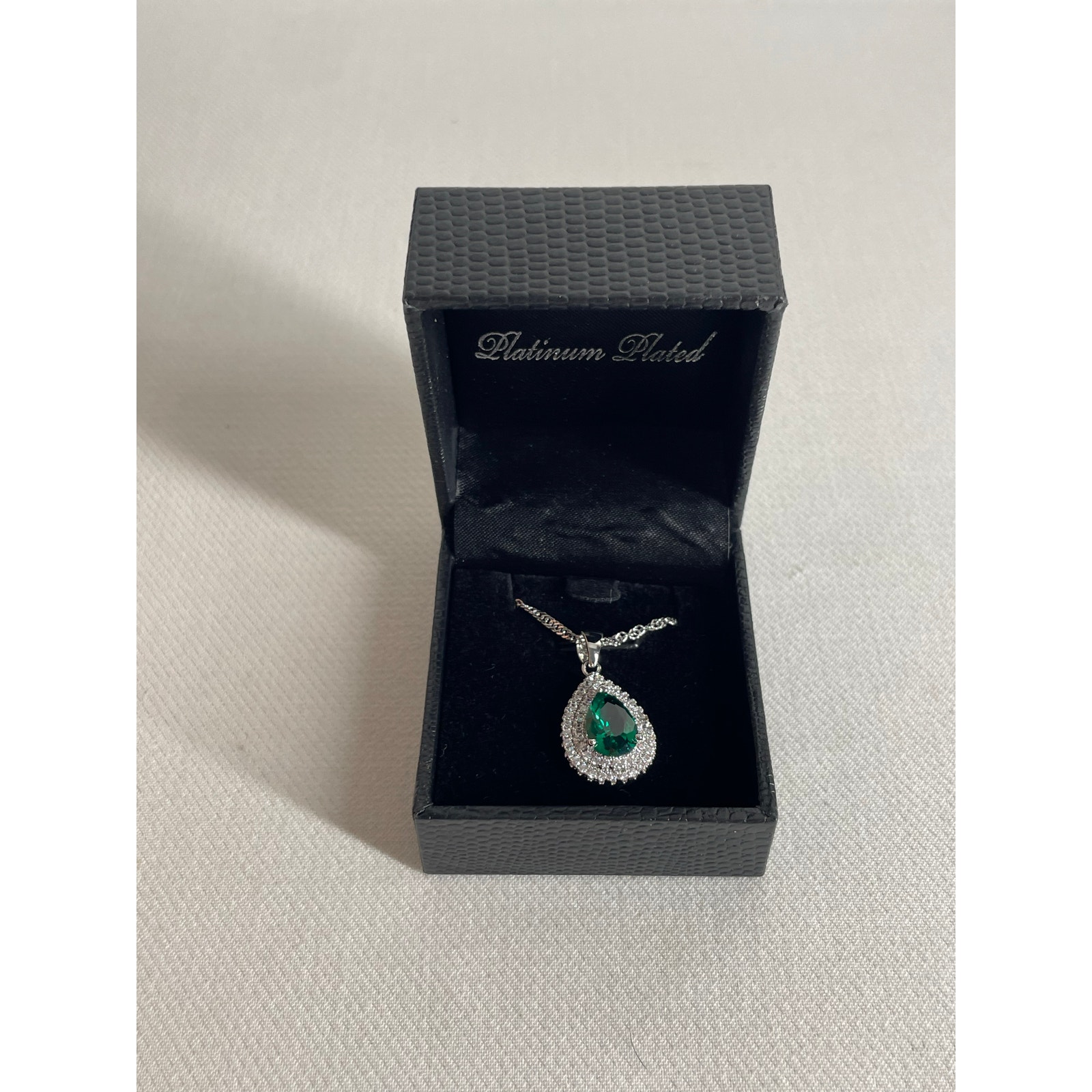 Gold Coast Platinum Plated Faux Emerald Pendant Necklace 19in Silver Tone New